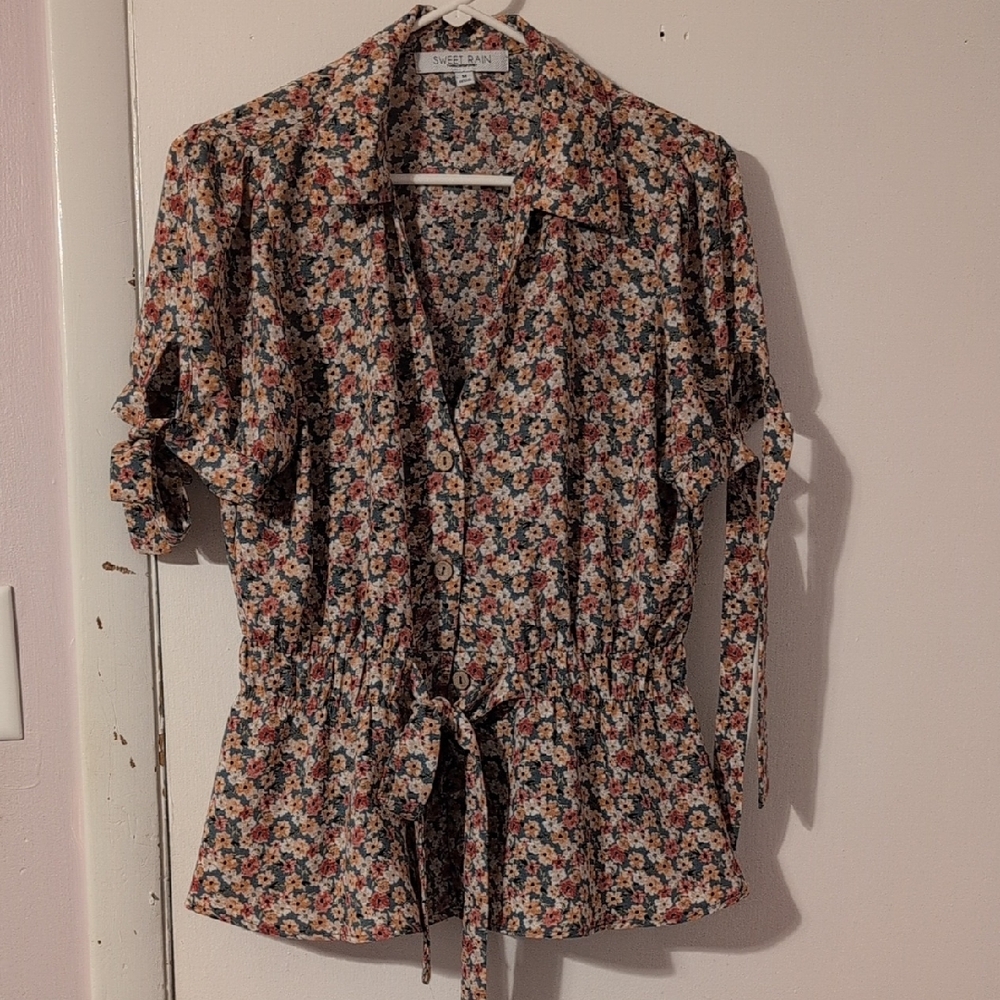 Sweet Rain Multicolor Floral Blouse
